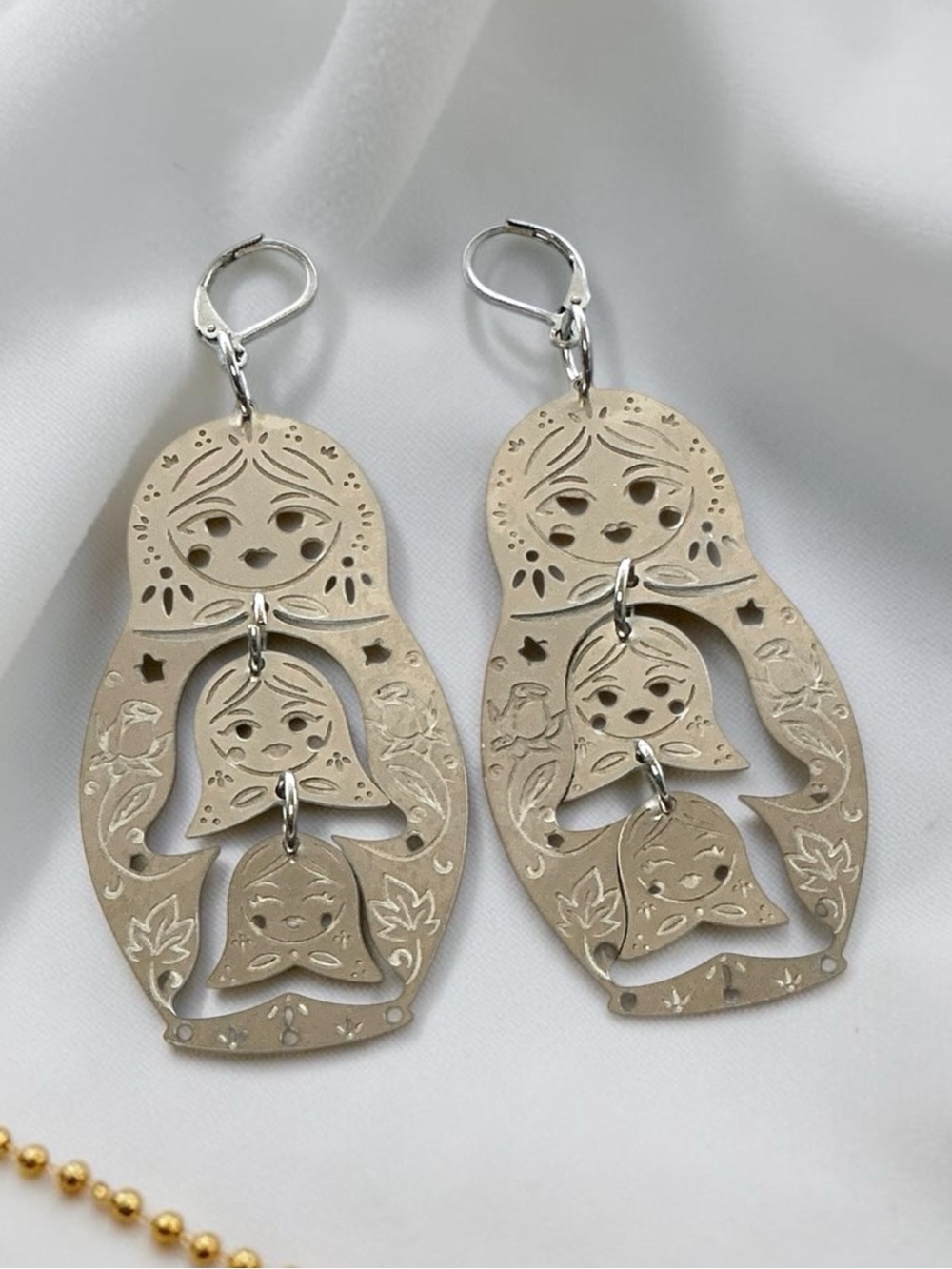 🆕 Nesting Dolls Laser Etched Dangle Earrings